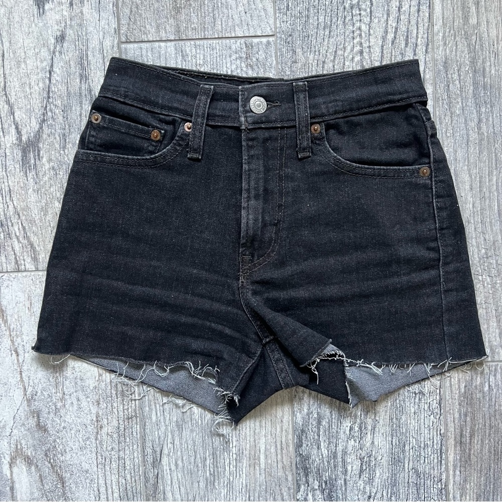 Levi’s high rise denim shorts